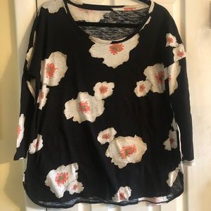 Sonoma Life + Style top